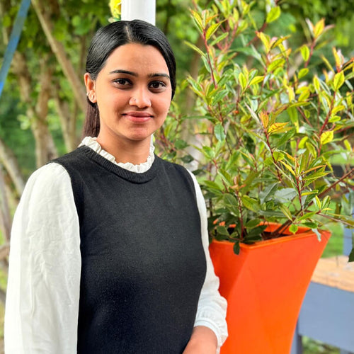 Nitha, café manager at Mandira's Kitchen