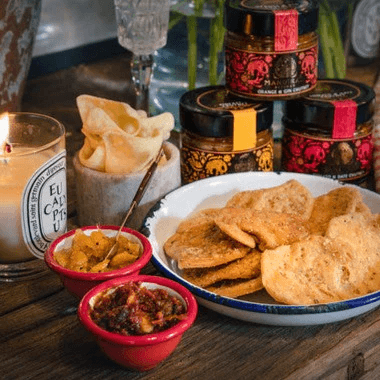 Savoury spiced crackers