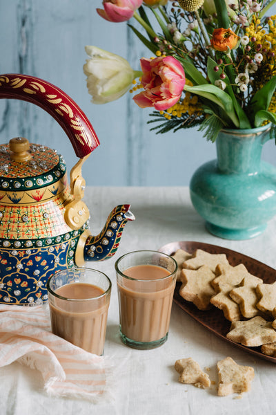 Vintage Style Hand-painted Kettle, Masala Chai Jar and 4 Chai Glasses